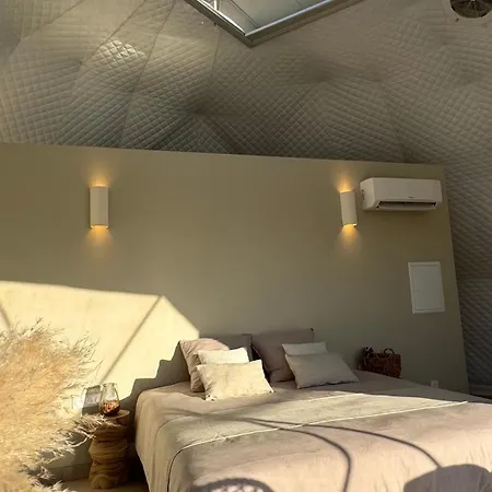 Les Domes Du Moulin *