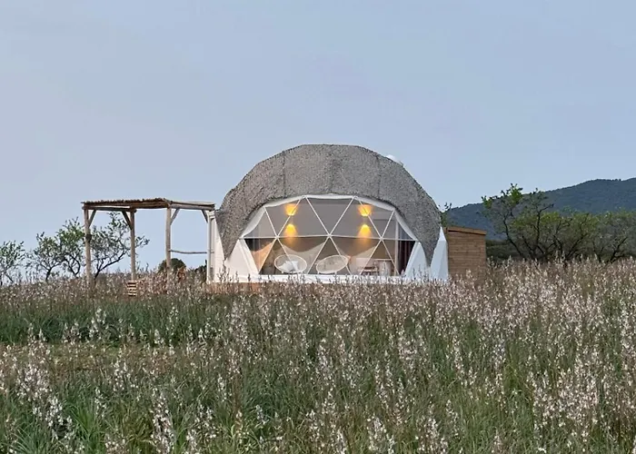 Les Domes Du Moulin